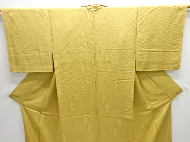  樹木に疋田模様織り出し色無地着物